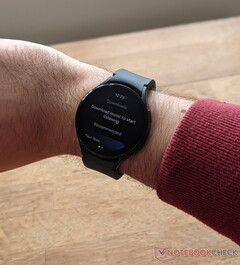 YouTube Music est disponible sur deux smartwatches Wear OS. (Image source : NotebookCheck)