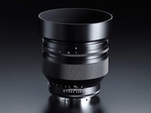 Cosina proposera bientôt l'un des objectifs les plus rapides pour la baïonnette Sony E. (Image : Cosina)