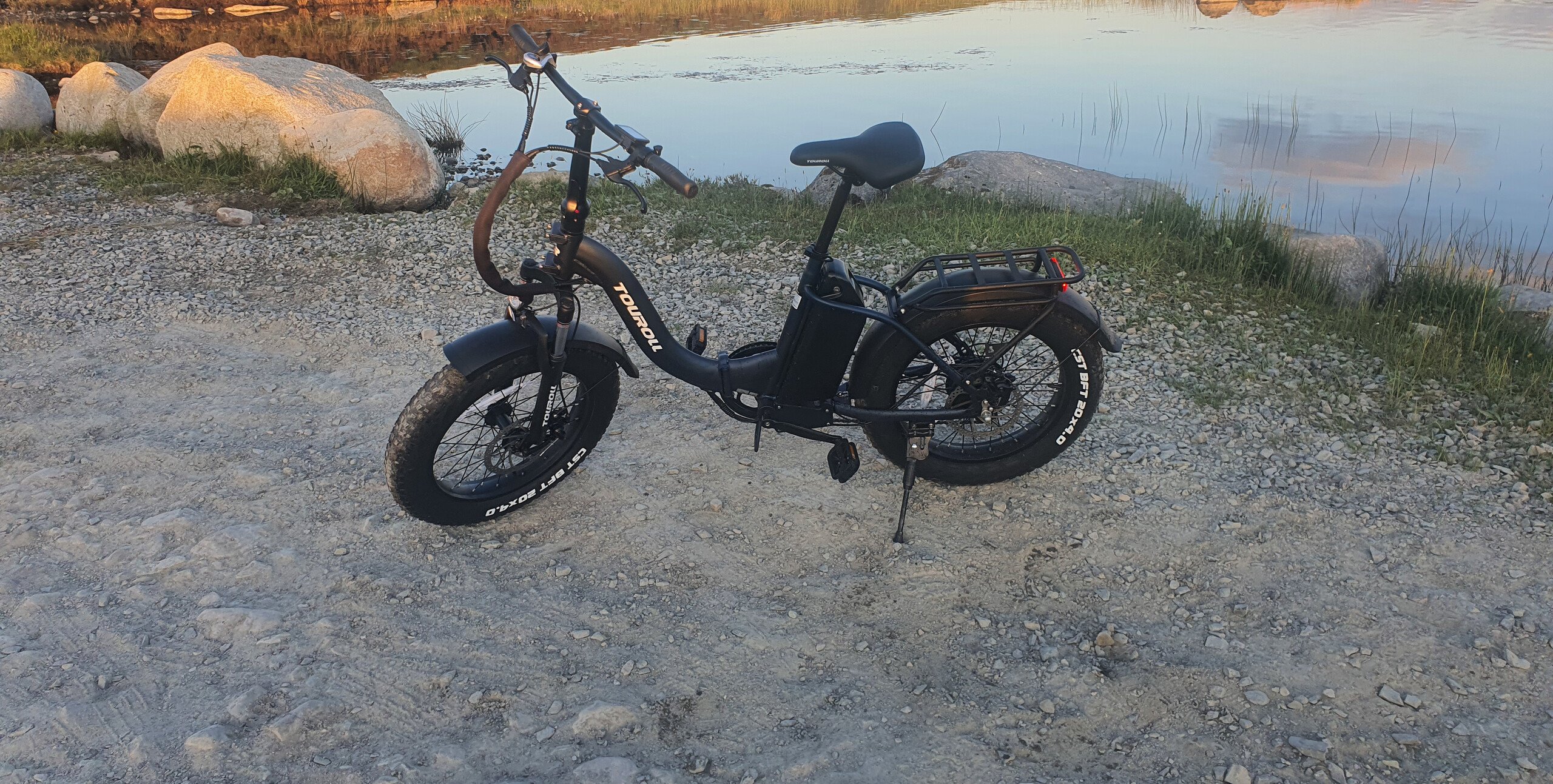 Le meilleur E-Fatbike à moins de 800 $ grâce à ses performances tout-terrain et à sa grande autonomie - Le Touroll S2 en test