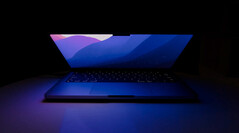 macOS Monterey 12.3 est un téléchargement de plus de 4 Go pour les machines MacBook Pro les plus récentes. (Image source : Duy Thanh Nguyen)