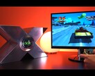 Le YouTubeur Macho Nacho a fidèlement recréé le prototype de la Xbox de 2000, pour la première fois sous une forme jouable. (Source de l'image : Macho Nacho Productions via YouTube)