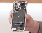 Le Pro Max serait doté de la plus grande batterie. Photo : les composants internes de la série Xiaomi 17 Pro (Source de l'image : Lu Weibing)