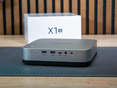 Le Minisforum AI X1 Pro, en photo, pourrait bientôt être remplacé par une option AMD Strix Halo. (Source de l&#039;image : Notebookcheck)