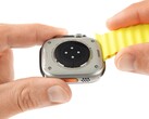 Les montres connectées telles que l'Apple Watch Ultra ne sont pas concernées par le règlement européen sur la réparation.