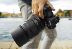 Le nouvel objectif Plena de Nikon a pour objectif de rester dans les mémoires comme un objectif emblématique de la monture Z. (Source de l&#039;image : Nikon)