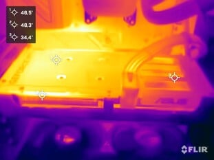 Asus Prime GeForce RTX 5060 OC en test de stress