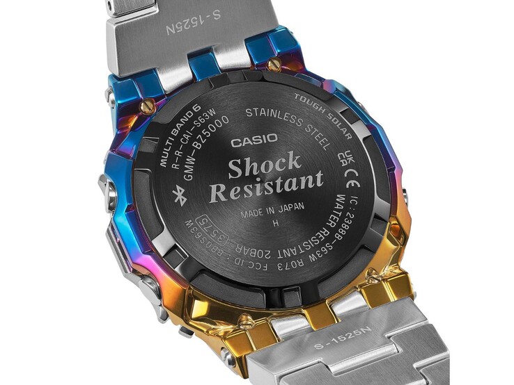 La montre Casio G-Shock GMW-BZ5000RC-1