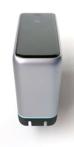 Vue des faces arrière et supérieure.