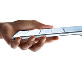 Selon une fuite, les cinq principaux fabricants de smartphones en Chine travaillent sur des modèles phares minces dotés de grandes batteries. (Source de l'image : Apple)