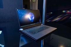 L'Alienware x17 R2 offre un processeur Core i9-12900HK Alder Lake débloqué et une carte graphique RTX 3080 Ti. (Image Source : Dell)