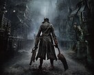 Illustration officielle de Bloodborne représentant le Chasseur dans les rues d'Yharnam