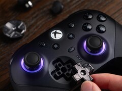 La manette 8BitDo Ultimate 3E pour Xbox est équipée d'un D-pad métallique remplaçable.