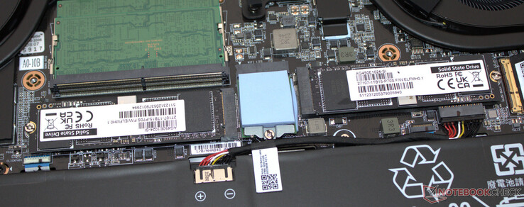Les deux disques SSD ne forment pas une matrice RAID.