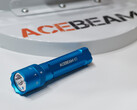 Le K1 d'Acebeam, édition spéciale avec laser cyan, devrait également être lancé avec une lumière rouge, une lumière principale blanche et un laser vert
