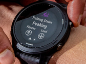 La Garmin Forerunner 945 sera bientôt remplacée par la Forerunner 955. (Image source : Garmin)