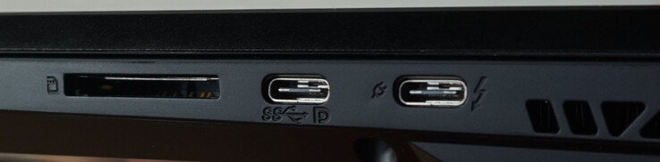 Ports à droite : Lecteur de carte SD, USB-C (10 Gbit/s, DP), Thunderbolt 4