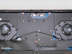Deux ventilateurs avec la grande chambre à vapeur