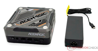 Acemagic AM18 et le bloc d'alimentation (20 V ; 5 A)