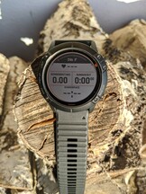 Garmin Fenix 6X Pro Solar - Ecran d'entraînement avec fond clair.