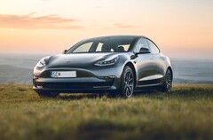 La Model 3 Performance de Tesla est une berline fastback à deux moteurs et à transmission intégrale qui a battu à plusieurs reprises des records de vente. (Source de l&#039;image : Tesla)