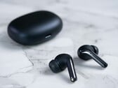 Xiaomi Buds 3T Pro (Image Source : Amanz - Unsplash)