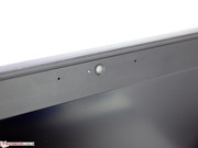 La webcam affiche une résolution 720p. Cela devrait suffire pour une salle de conférence bien éclairée.