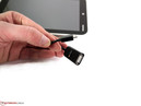 Utiliser un adaptateur (non inclus de série) vous permettra d'utiliser une connexion USB standard.