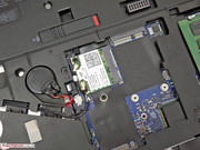 L'Intel Centrino Advanced-N 6235combine les communications sans fil WiFi et Bluetooth.
