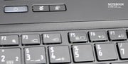 Il n'y a que 3 boutons au dessus du clavier dont la touche Power.