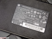 L'alimentation est amplement suffisant : 200 Watt, largement suffisant pour tous les scénarios.
