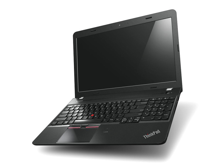 Employé modèle : ThinkPad Edge E550 20DGS00300