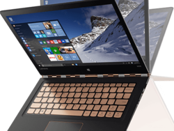 Le Lenovo Yoga 900S 12ISK, fourni par Lenovo États-Unis pour le test.