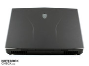 Le colossal Alienware M17x R3 pèse 4.3 Kg.