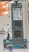 La machine embarque un SSD au format M.2.