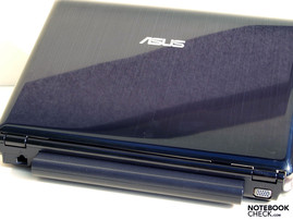 Arrière de l'Asus N20A: RJ-45 (LAN), Batterie, VGA