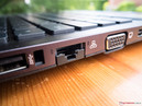 VGA et LAN Ethernet (caches ôtés) qui font très pro.
