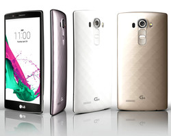 Le LG G4 et sa coque arrière en plastique, disponible dans de nombreux coloris