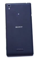 L'écran d'une diagonale de 5,3 rend le Xperia T3 Style assez difficile à manipuler.