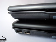 Sous le HP 6735s avec 2 ports USB à droite.