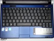 Clavier solide avec une taille de touche typique des netbooks