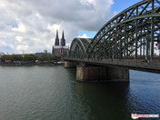 La cathédrale et le pont de Cologne en HDR