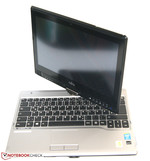 Le Fujitsu LifeBook T734.
