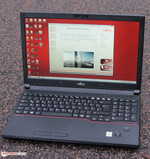 Le Fujitsu Lifebook E554.