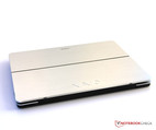 Le Sony Vaio Fit 11A multi-flip est un convertible pour usage bureautique.