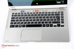 Le clavier est rétroéclairé et de haute qualité.
