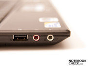 Un autre port USB et les prises audio à gauche