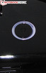 Le bouton d'allumage est cerclé d'un anneau lumineux.