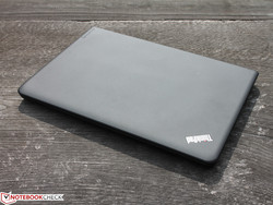 In review: Lenovo ThinkPad E450 20DDS01E00. Test model provided by CampusPoint.