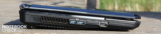Left:: 2xUSB 3.0, card reader, USB 2.0, ExpressCard54