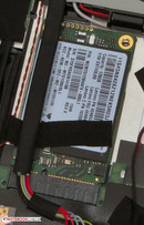 Lenovo a retenu un SSD mSATA pour sa tablette.